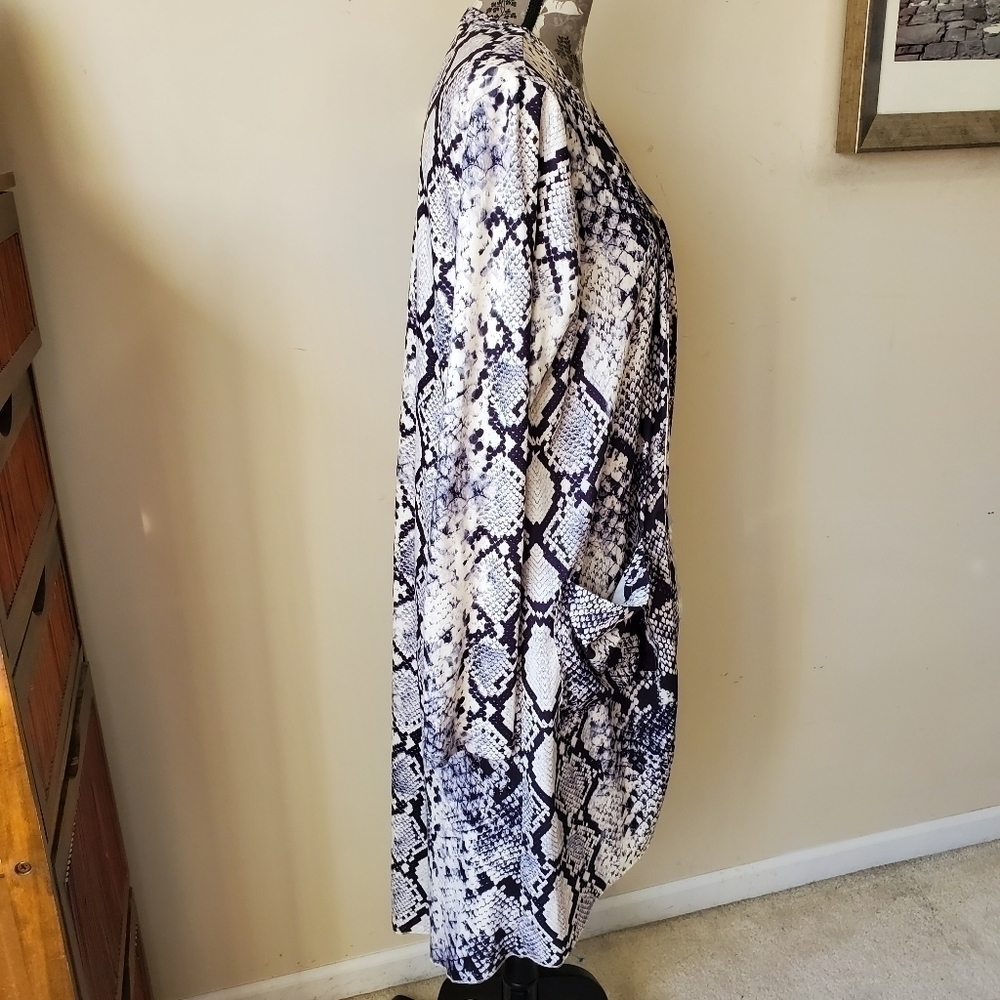 Snake print long duster jacket sz. M - Picture 4 of 9